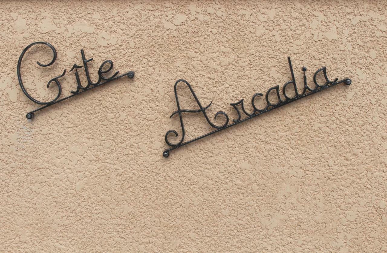 Gite Arcadia Saint Ambroix Bagian luar foto
